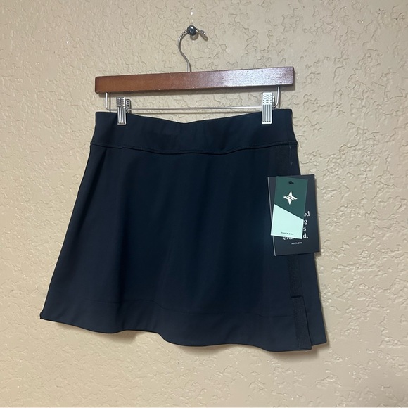 Tuckernuck black skirt with hoker shorts underneath size small brand new - Picture 6 of 10